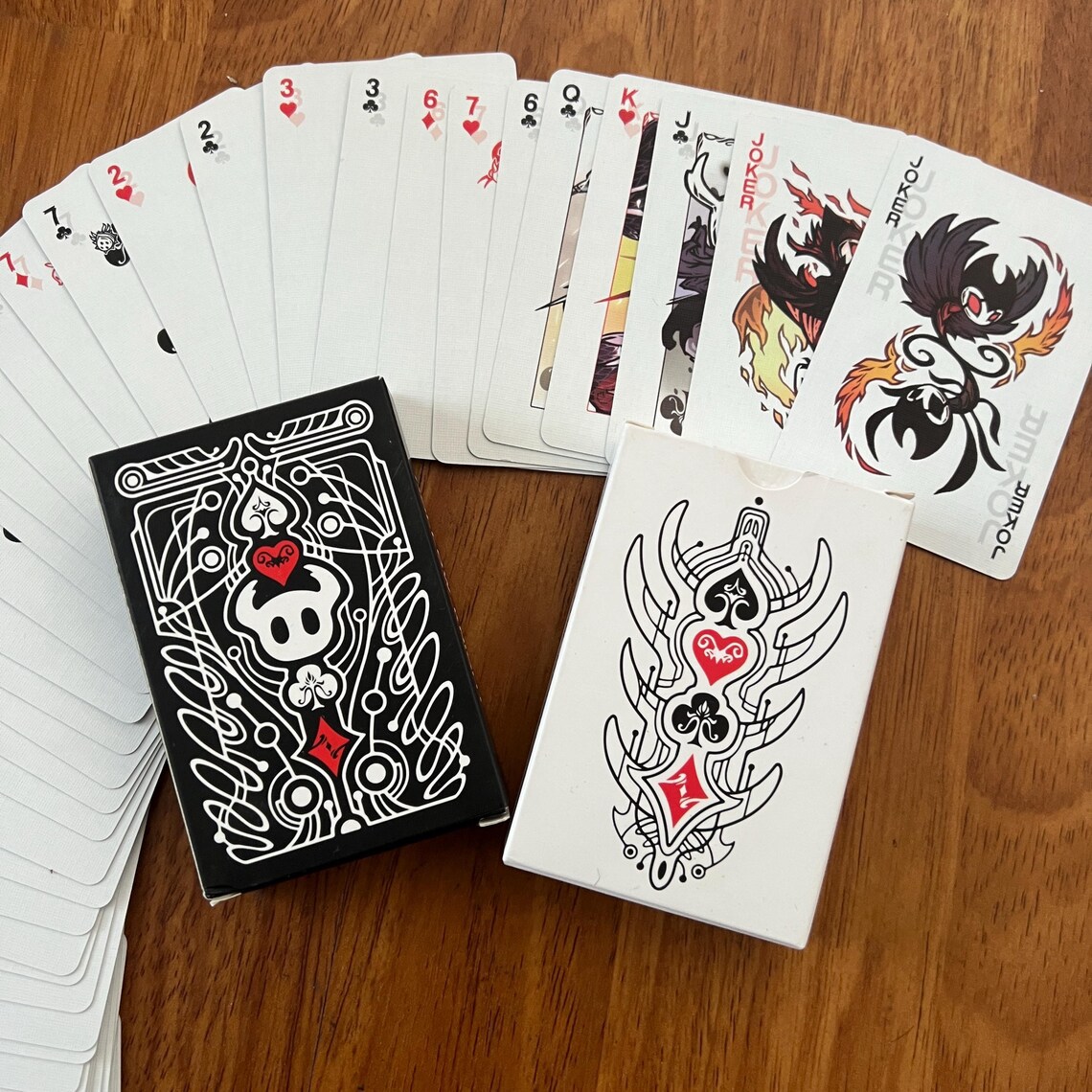 Hollow Knight Standard Poker C - مراجعة Board Game Master وسعره